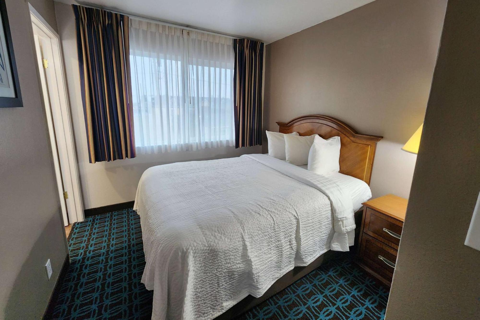 Ramada Bayside Inn & Suites Eureka Luaran gambar