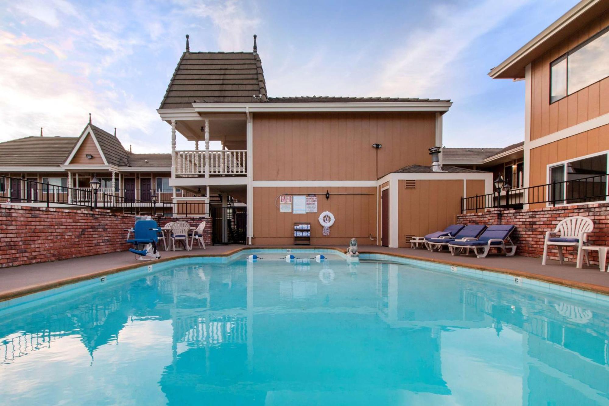 Ramada Bayside Inn & Suites Eureka Luaran gambar