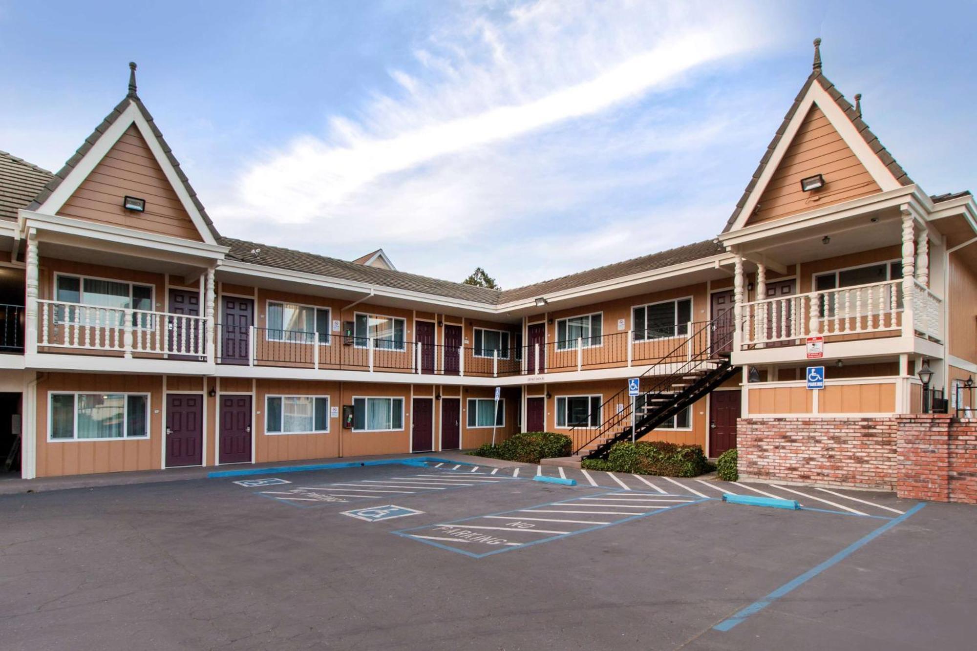 Ramada Bayside Inn & Suites Eureka Luaran gambar